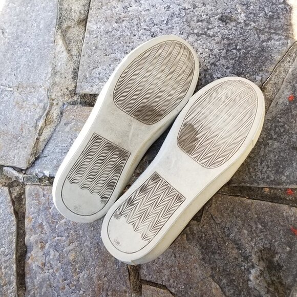 Steve Madden Ecentrco Quilted Slide On Sneakers 8 - Picture 6 of 8